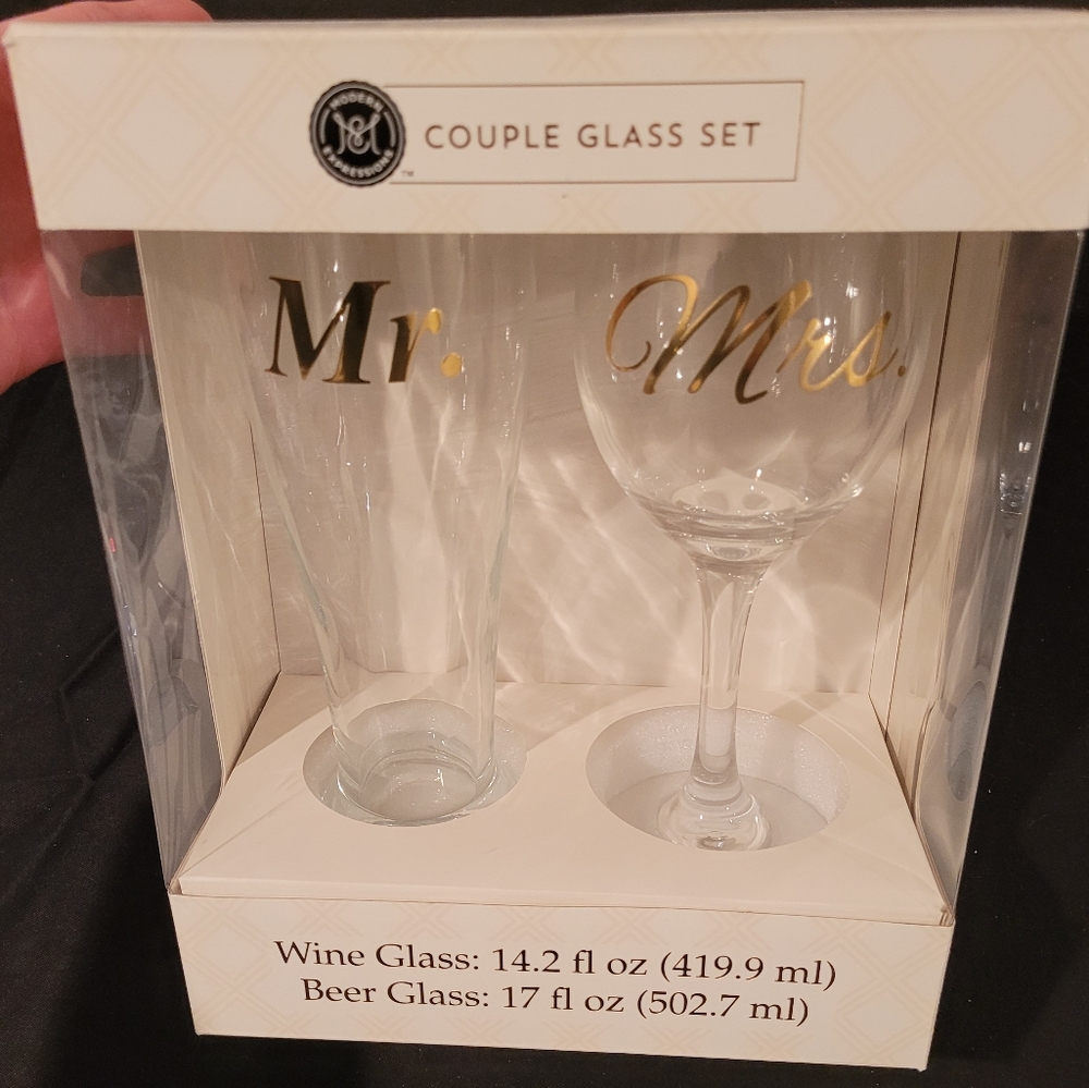 🥂 NEW Wedding Gift Mr & Mrs couple glass set